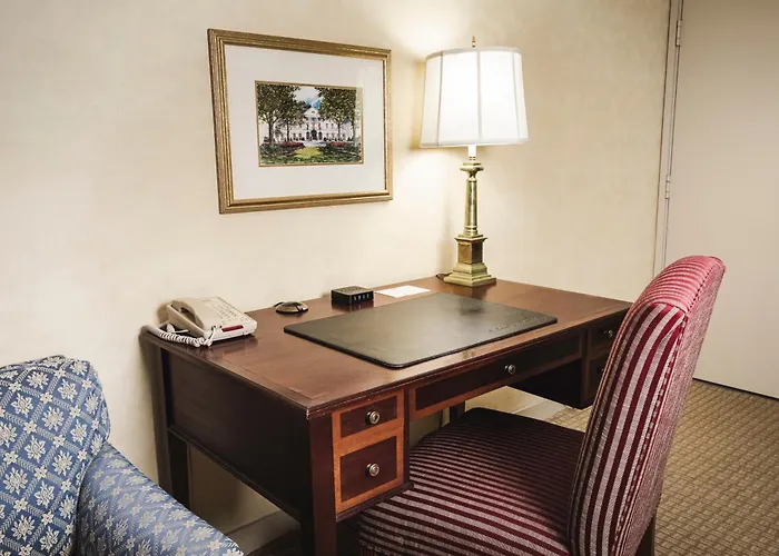 Griffin Hotel, An Official Colonial Williamsburg Hotel